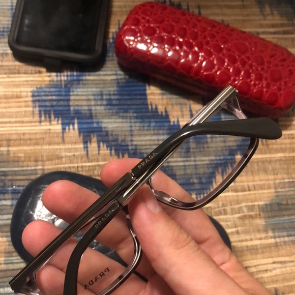 Prada readers - Picture 3 of 8